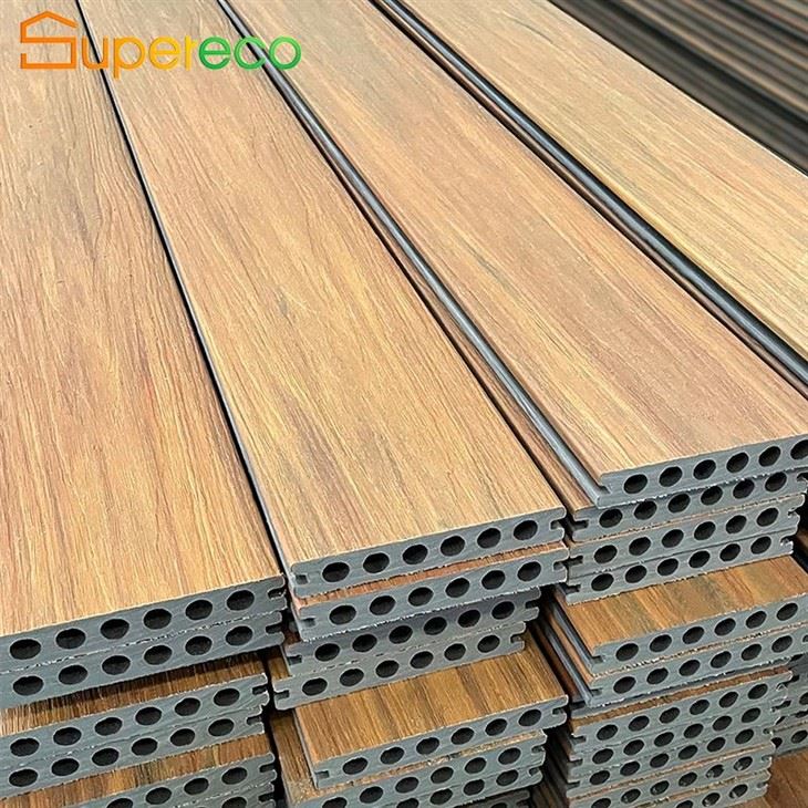 Composite decking flooring (14)(001) Composite decking flooring (14)(001)